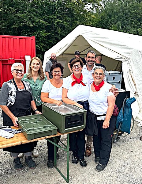 Bildrechte Judith Gerlach: Gesundheitsministerin Judith Gerlach sich beim ganzen Team zum Abschluss des Zeltlagers